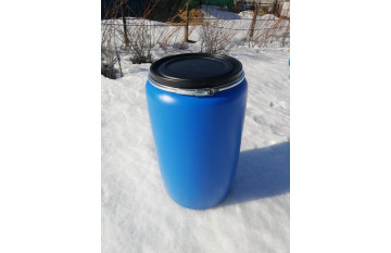 Пластиковая бочка 227 литров с крышкой